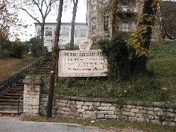 cresentsign